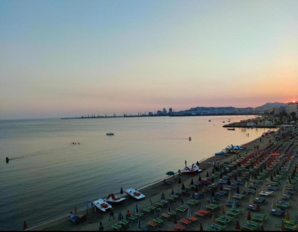 Blue Sky Apartaments Durrës Zimmer foto